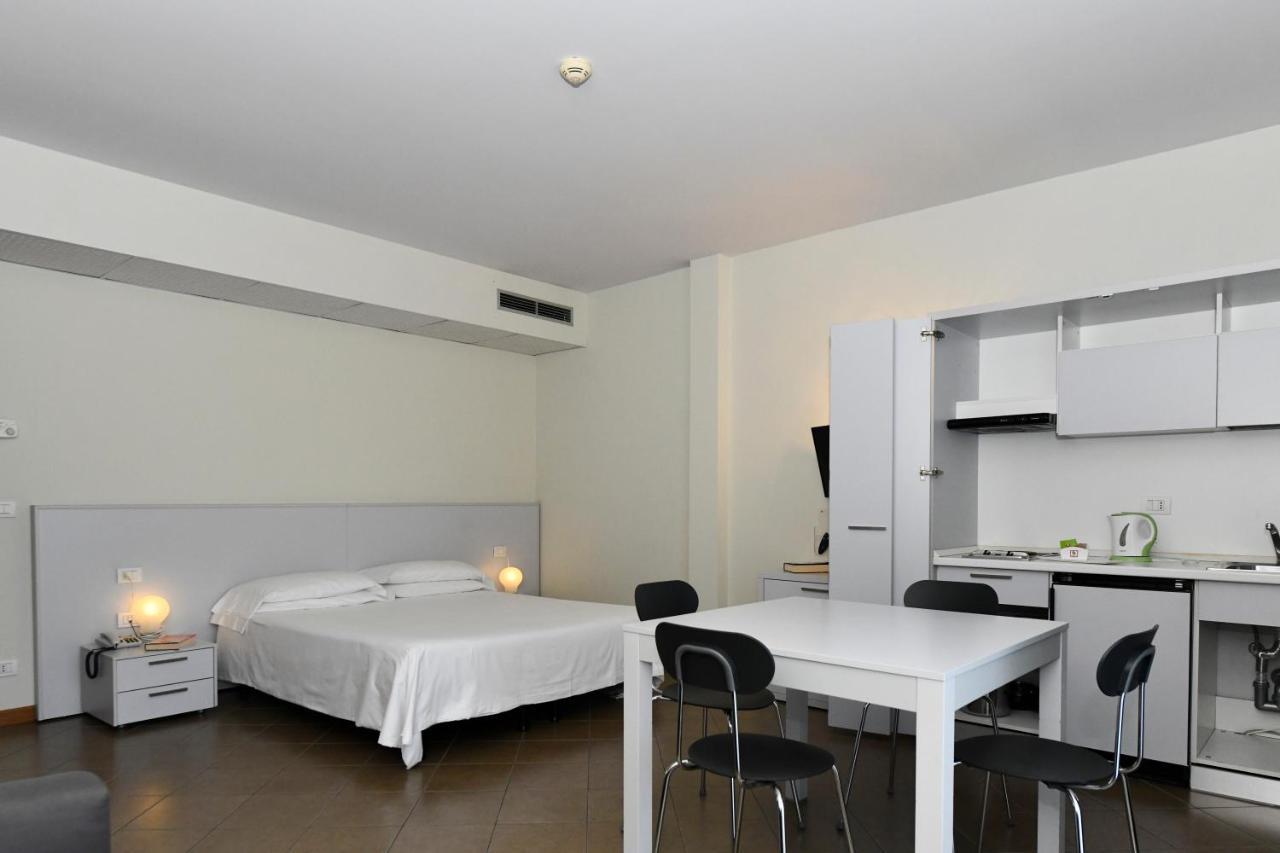 Hotel Eden Lido di Jesolo Buitenkant foto