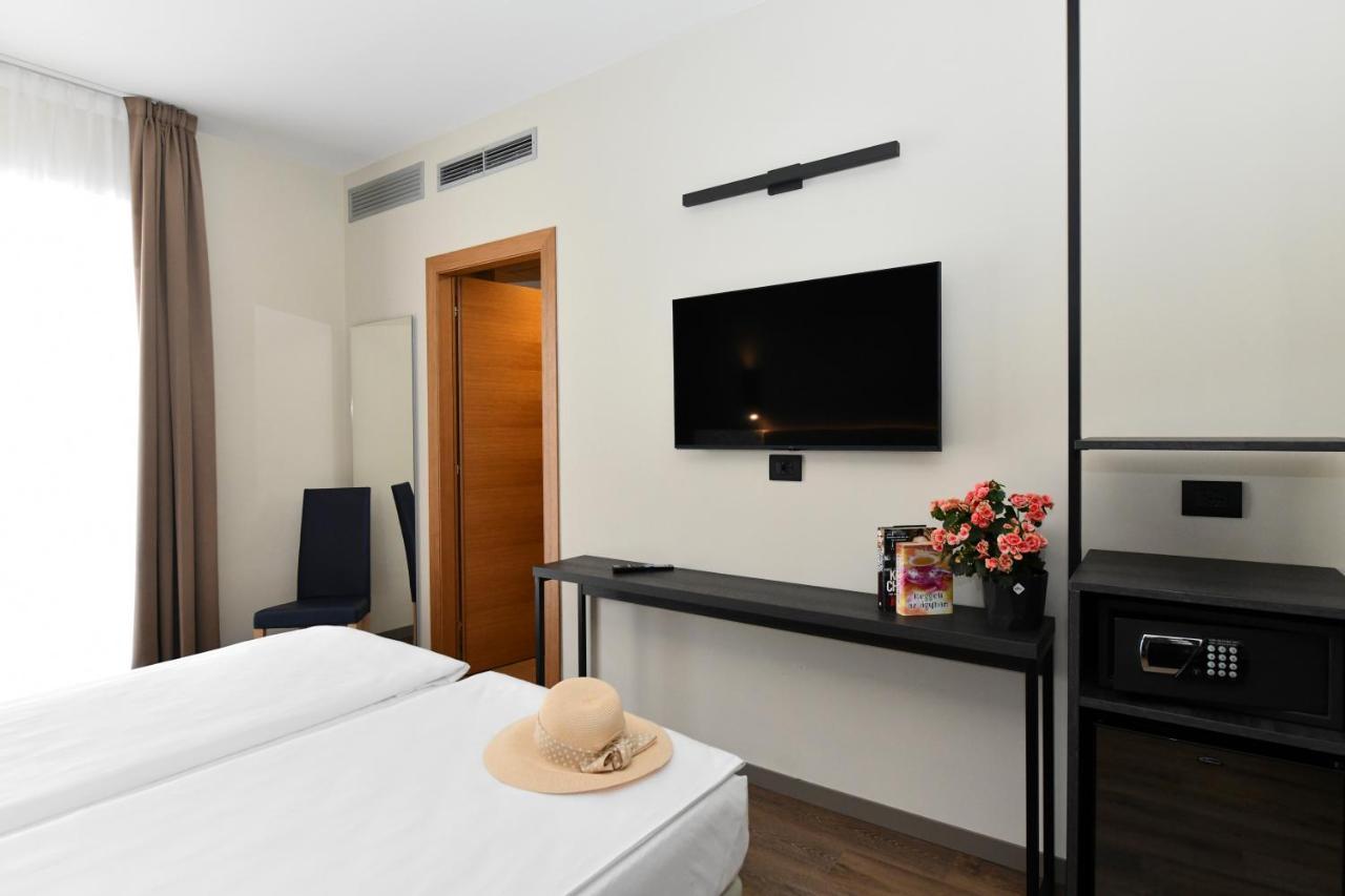 Hotel Eden Lido di Jesolo Buitenkant foto