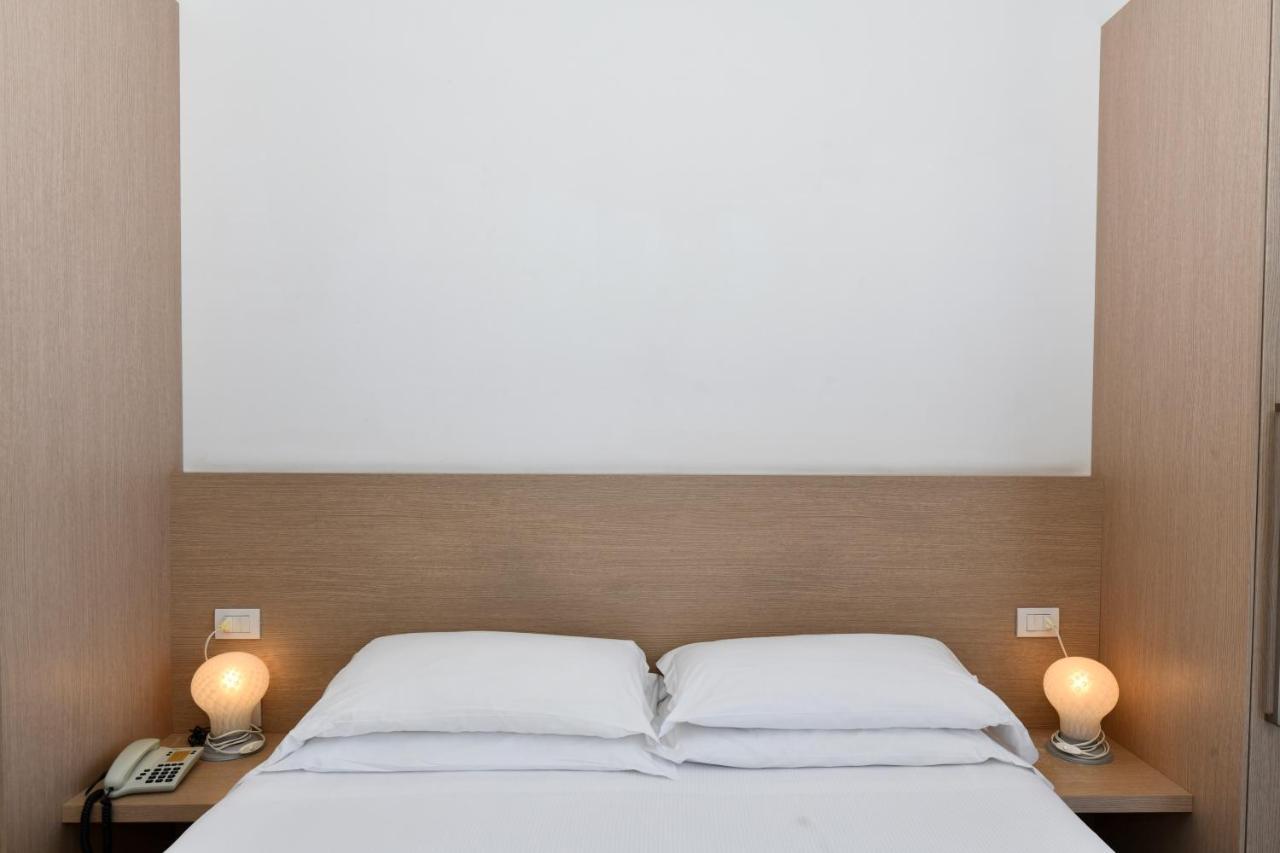 Hotel Eden Lido di Jesolo Buitenkant foto