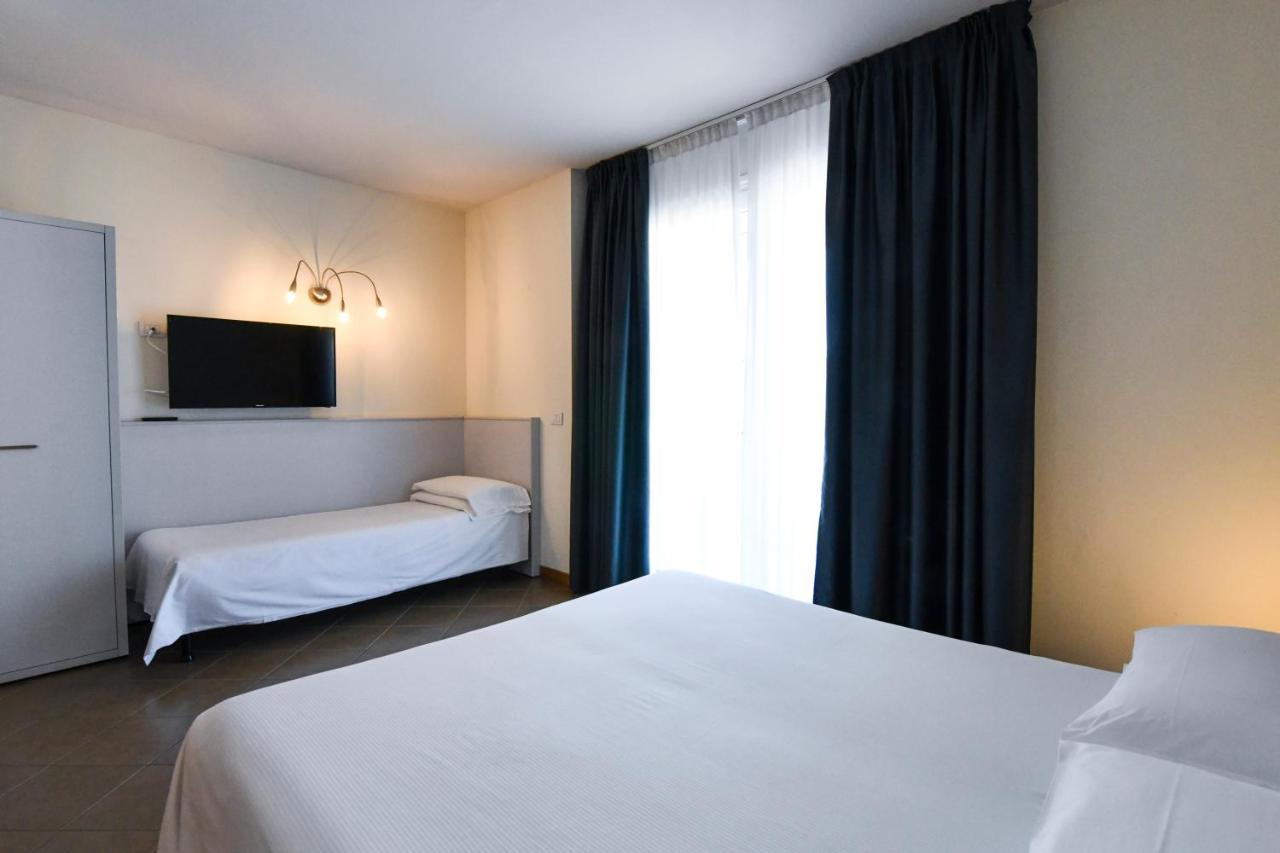 Hotel Eden Lido di Jesolo Buitenkant foto